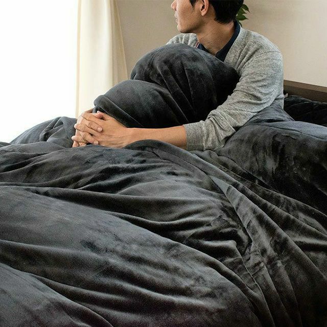 西川 しっとりとろける 纏生 毛布にもなる フランネル あったか