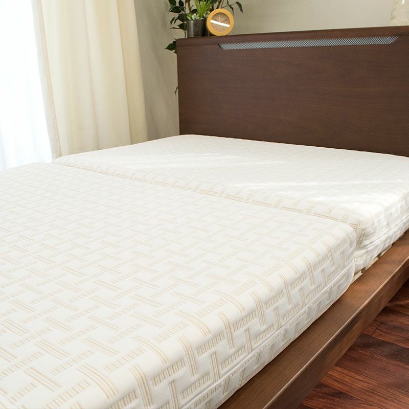 西川 Afit（アフィット） セミダブル 三つ折り ベッドマットレス